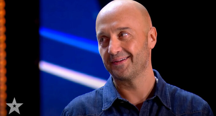 Jury member Joe Bastianich is thrilled by Marco's magic show